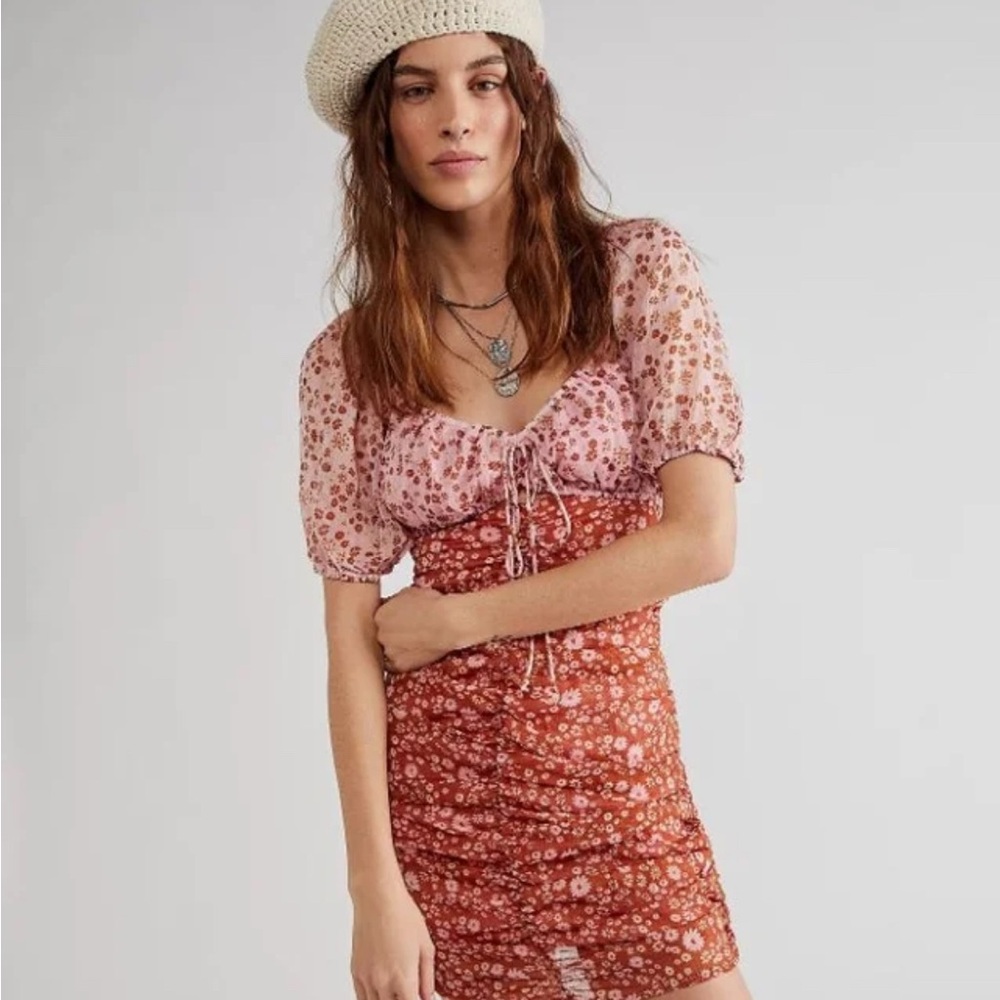 Free People Tessa Floral Daisy Pink Ruched Dress 👗 🌸🌺
